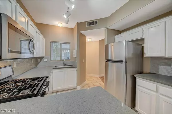 2109 Echo Bay ST #103, Las Vegas, NV 89128