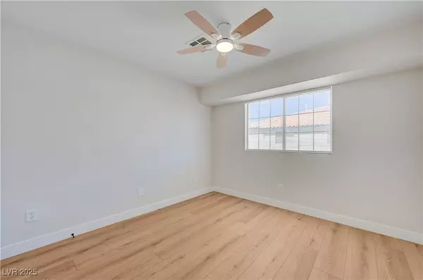 2732 Stargate ST, Las Vegas, NV 89108