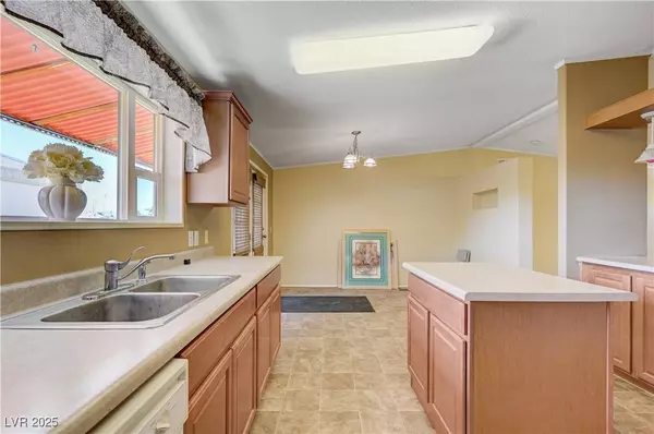 2252 Brenda LN, Las Vegas, NV 89156