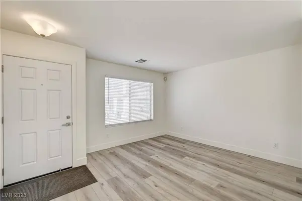 5321 Carlsbad Heights ST, North Las Vegas, NV 89081