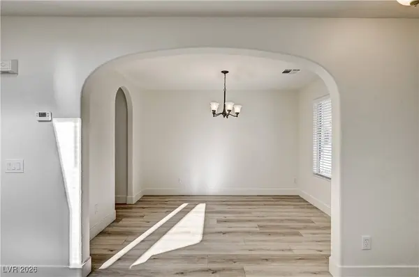 5321 Carlsbad Heights ST, North Las Vegas, NV 89081