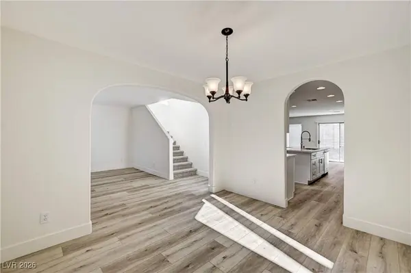 5321 Carlsbad Heights ST, North Las Vegas, NV 89081