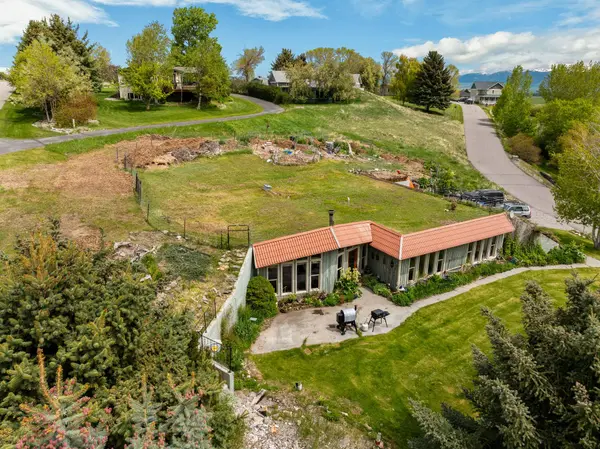 6040 Pearl DR, Manhattan, MT 59741