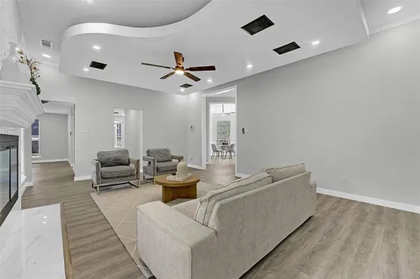 628 Heather Knoll Drive, Desoto, TX 75115