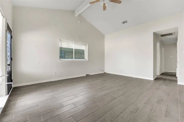405 S Las Vegas Trail, White Settlement, TX 76108