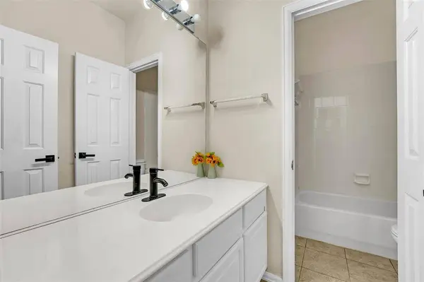 629 Rosarita Road, Arlington, TX 76002