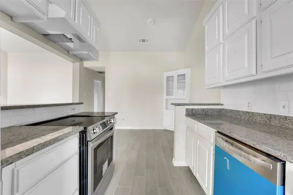 405 S Las Vegas Trail, White Settlement, TX 76108
