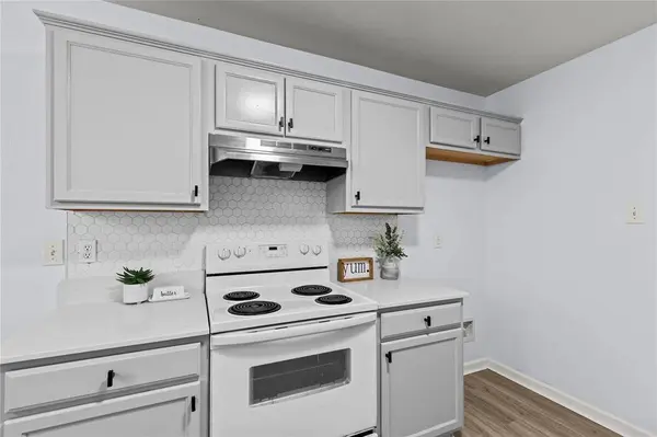 3028 Casa Bella Drive, Arlington, TX 76010