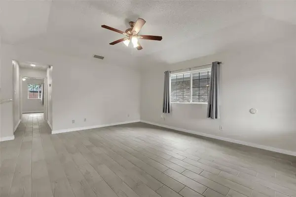411 S Las Vegas Trail, White Settlement, TX 76108