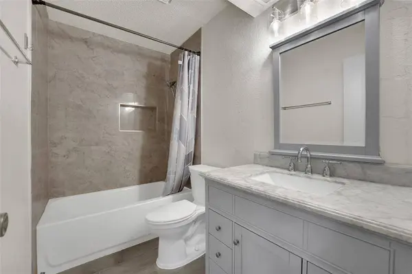411 S Las Vegas Trail, White Settlement, TX 76108