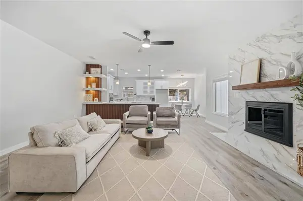 1013 Tanglewood Lane, Arlington, TX 76012