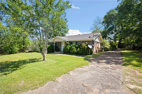 6441 Mcadams DR W, Theodore, AL 36582