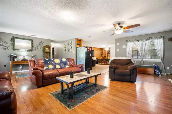 12330 Diffee RD, Grand Bay, AL 36541