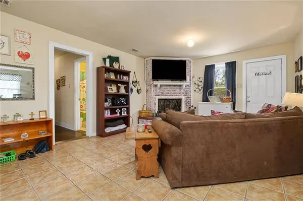 8501 Mcallister DR, Theodore, AL 36582