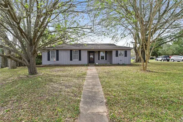 8501 Mcallister DR, Theodore, AL 36582