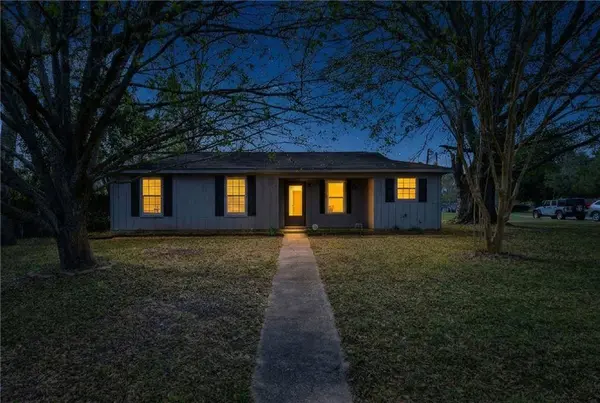 8501 Mcallister DR, Theodore, AL 36582