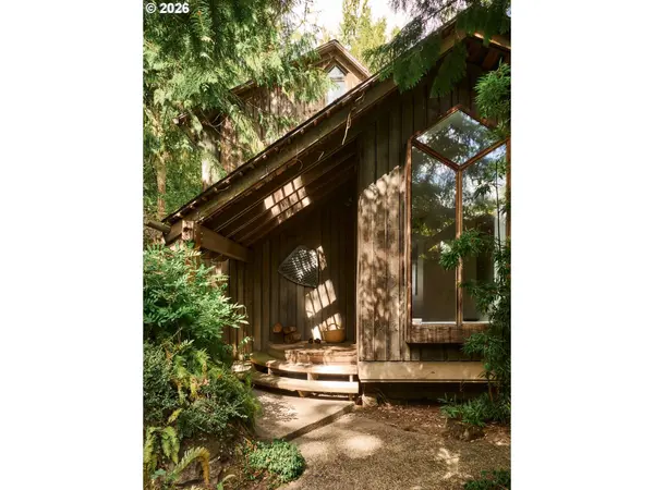 3210 SW MALCOLM CT, Portland, OR 97225