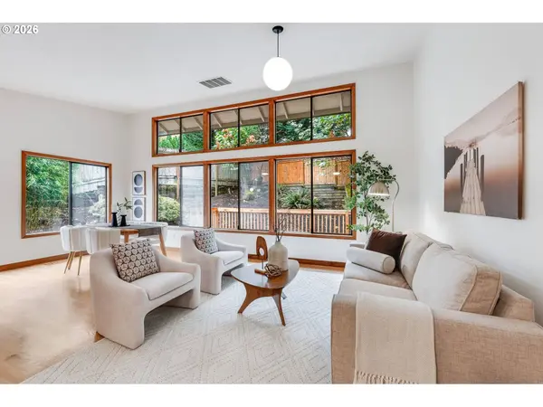 9820 SW 6TH AVE, Portland, OR 97219