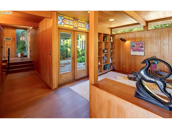 4163 SW COUNCIL CREST DR, Portland, OR 97239