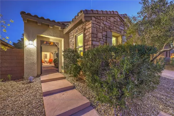 79 Rezzonico DR, Henderson, NV 89011