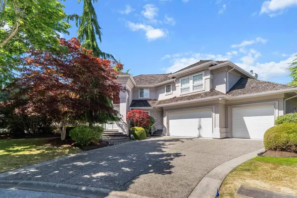 13749 21 AVE, Surrey, BC V4A 9V6
