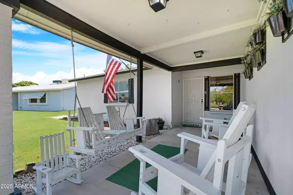 911 W CAMPO BELLO Drive, Phoenix, AZ 85023