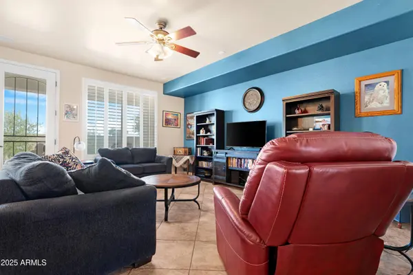 1210 W CUTLEAF Circle, San Tan Valley, AZ 85143