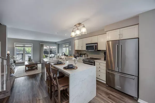 571 Longworth AVE #9, Clarington, ON L1C 0H3