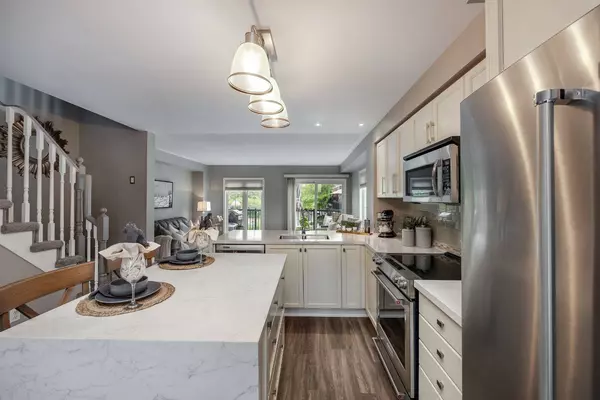 571 Longworth AVE #9, Clarington, ON L1C 0H3