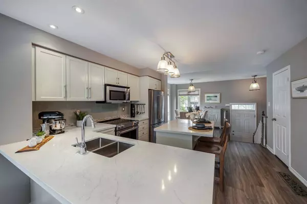 571 Longworth AVE #9, Clarington, ON L1C 0H3