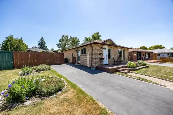 774 Downview CRES, Oshawa, ON L1H 7W3
