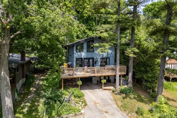 126 Pine Point LN, Scugog, ON L9L 1B4