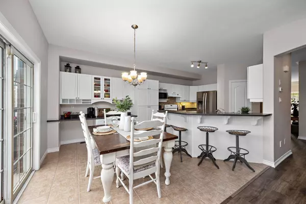 199 Fenning DR, Clarington, ON L1E 3K4