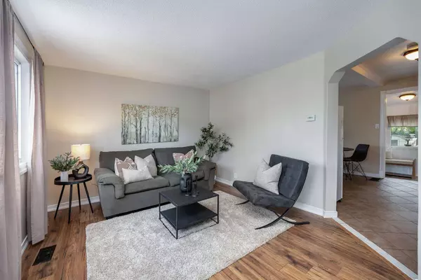 258 Verdun RD, Oshawa, ON L1H 5T2