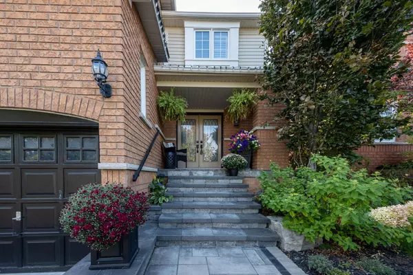 18 Nicks ST, Clarington, ON L1C 5P3