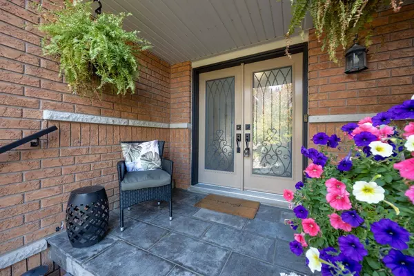 18 Nicks ST, Clarington, ON L1C 5P3