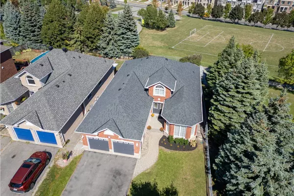 69 Padfield DR, Clarington, ON L1C 5E7