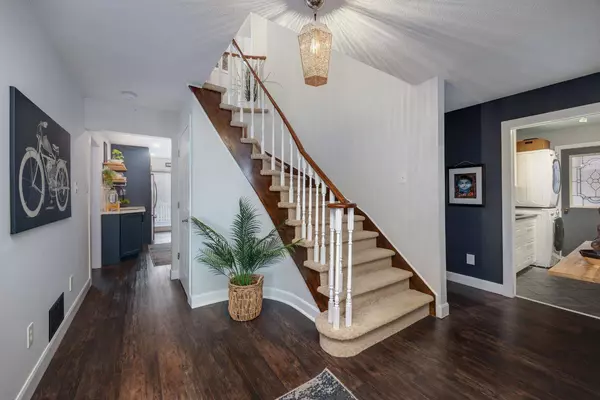 662 Cognac CRES, Pickering, ON L1X 1L7