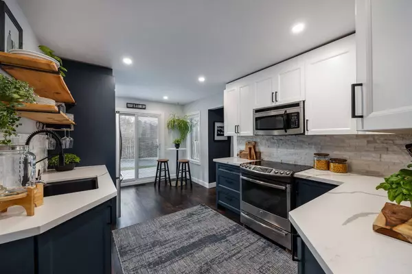 662 Cognac CRES, Pickering, ON L1X 1L7