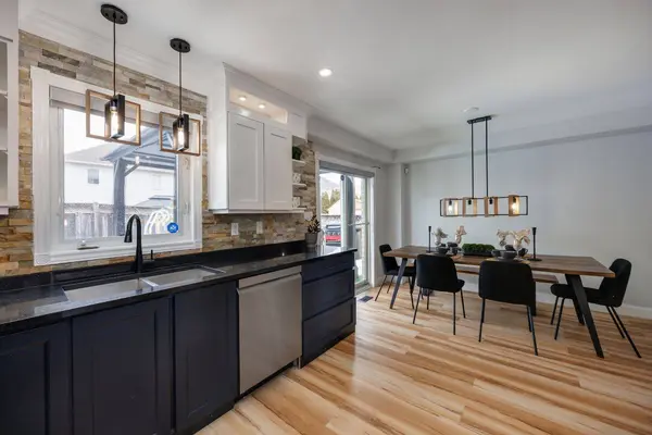 181 Madden PL, Clarington, ON L1C 5K4