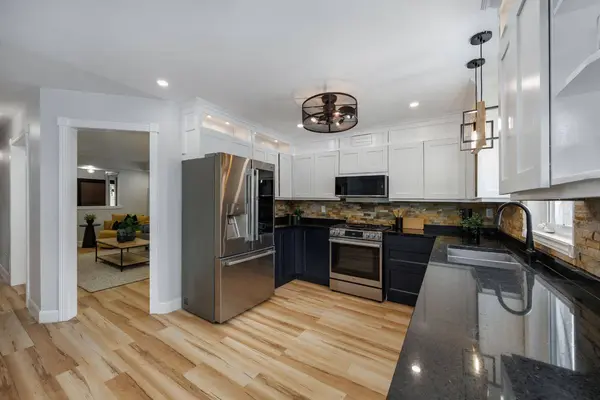 181 Madden PL, Clarington, ON L1C 5K4