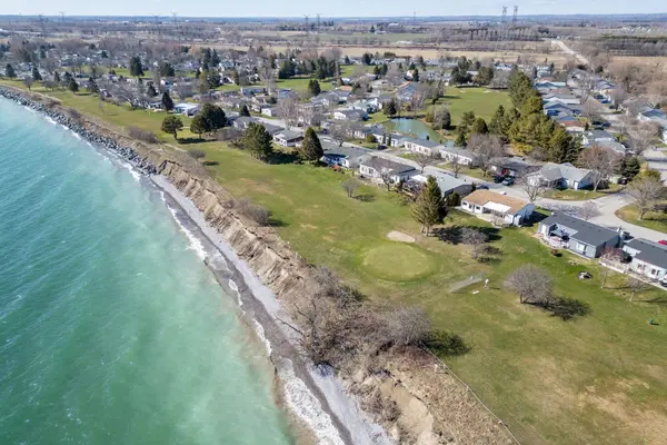 90 The Cove RD, Clarington, ON L1B 1B5