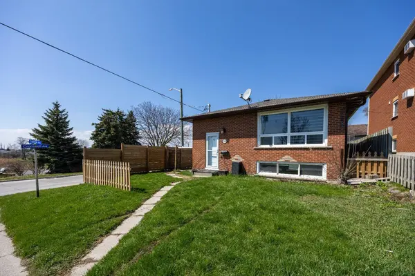 324 College AVE, Oshawa, ON L1J 1S1