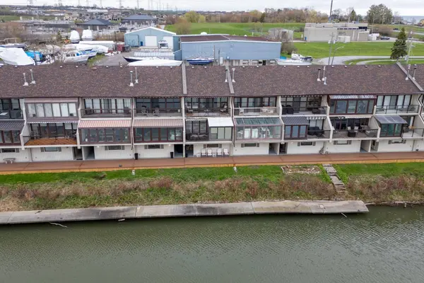 120 Port Darlington RD #16, Clarington, ON L1C 6V1