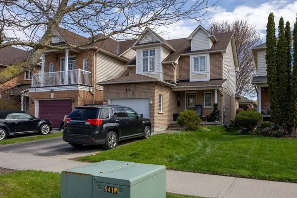 43 Madden PL, Clarington, ON L1C 5K3