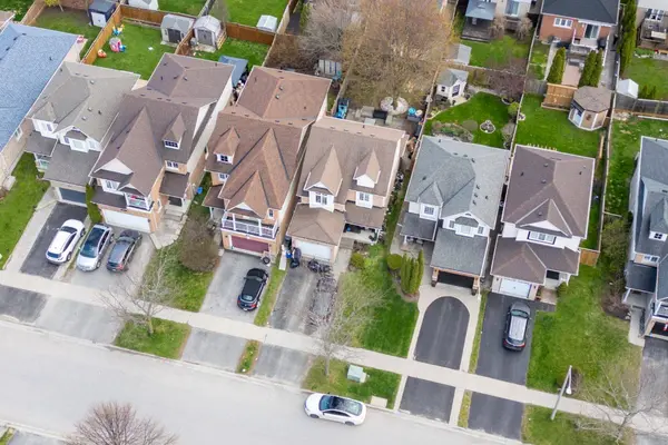 43 Madden PL, Clarington, ON L1C 5K3