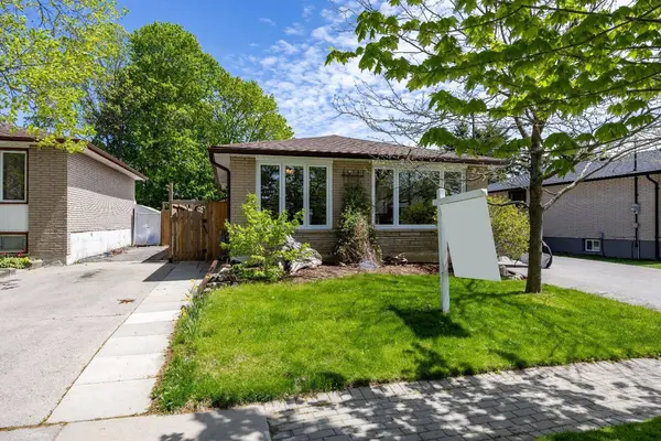 17 Strike AVE, Clarington, ON L1C 1K2