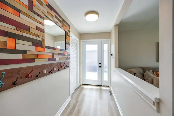 17 Strike AVE, Clarington, ON L1C 1K2