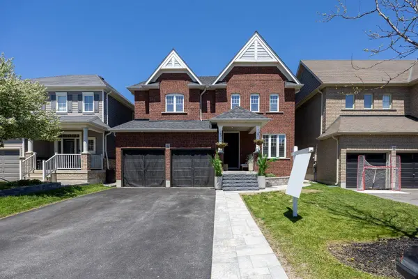 42 Ted Miller CRES, Clarington, ON L1C 0L8