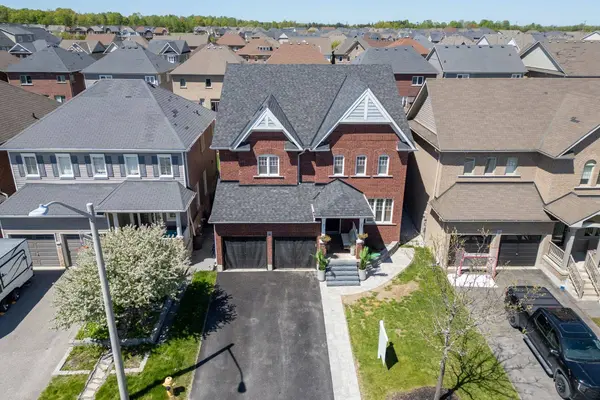 42 Ted Miller CRES, Clarington, ON L1C 0L8